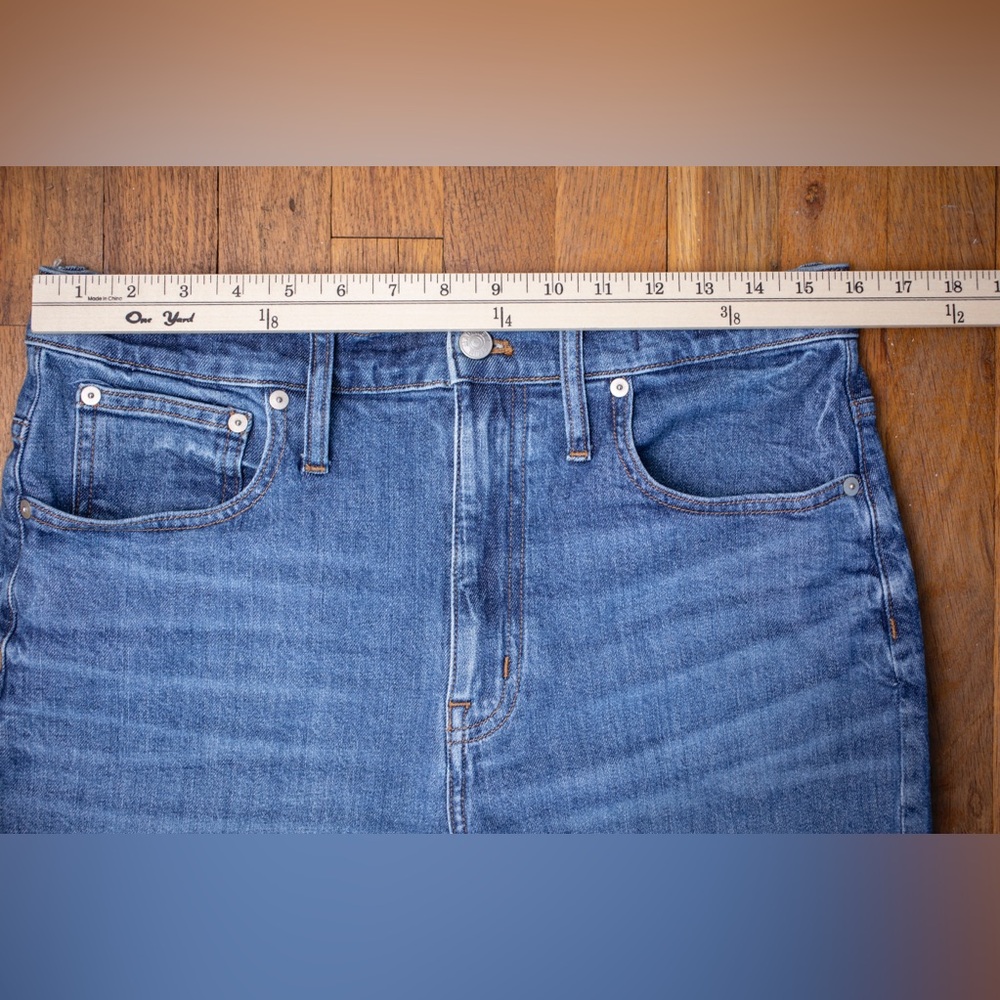 Madewell high rise, slim boyfriend jeans size 30 - Picture 4 of 13